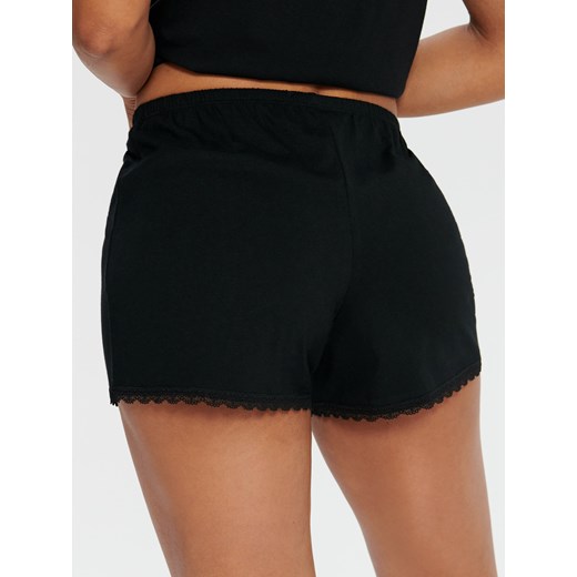 Szorty czarne Sinsay 
