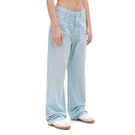 Cropp - Jasnoniebieskie jeansy baggy - kremowy ze sklepu Cropp w kategorii Jeansy damskie - zdjęcie 172575955