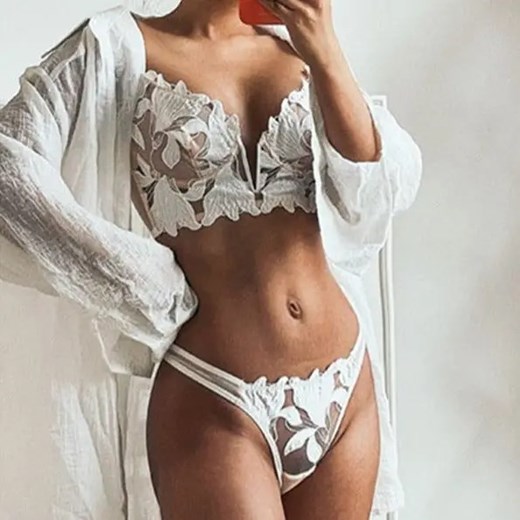 Komplet bielizny z ozdobnej koronki - Biały / S Maybella.pl L promocja Maybella.pl