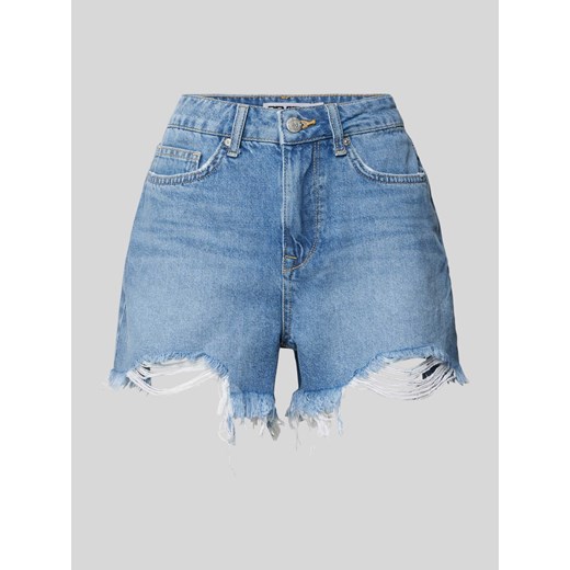 Szorty jeansowe o kroju regular fit z przetarciami ze sklepu Peek&Cloppenburg  w kategorii Szorty - zdjęcie 172594467