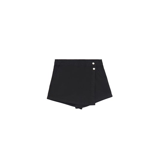 Cropp - Czarne szorty typu skorts - czarny ze sklepu Cropp w kategorii Szorty - zdjęcie 172599175