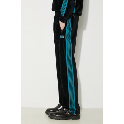Needles spodnie dresowe Narrow Track Pant kolor czarny wzorzyste OT235 ze sklepu PRM w kategorii Spodnie męskie - zdjęcie 172617517