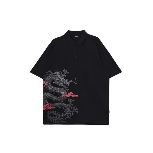 Cropp - Czarne polo z printem smoka - czarny ze sklepu Cropp w kategorii T-shirty męskie - zdjęcie 172619647