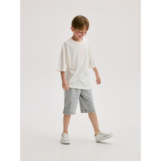 Reserved - T-shirt oversize z aplikacją - złamana biel ze sklepu Reserved w kategorii T-shirty chłopięce - zdjęcie 172620409