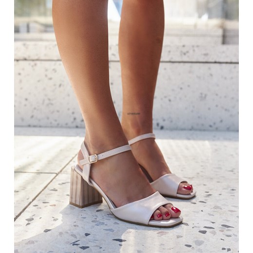 Sandały ze skórzaną wkładką na słupku Abadia ze sklepu gemre w kategorii Sandały damskie - zdjęcie 172624979