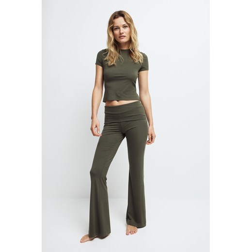 H & M - Rozszerzane spodnie dżersejowe - Zielony ze sklepu H&M w kategorii Spodnie damskie - zdjęcie 172631225