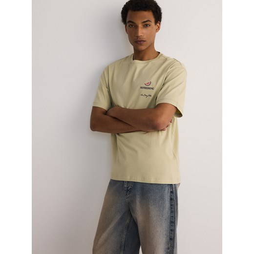 Reserved - T-shirt boxy z nadrukiem - oliwkowy ze sklepu Reserved w kategorii T-shirty męskie - zdjęcie 172644845