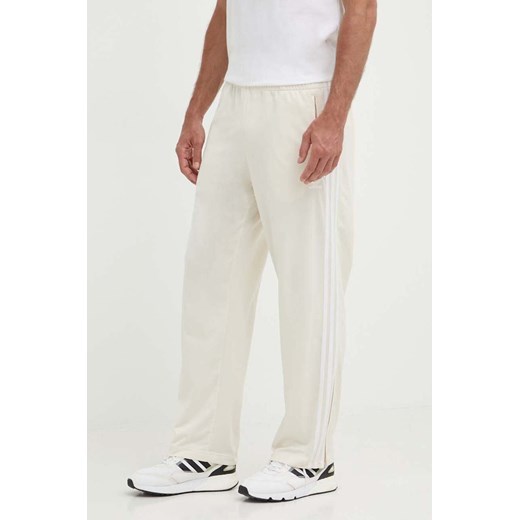 adidas Originals spodnie dresowe kolor beżowy z aplikacją  IM9477 ze sklepu PRM w kategorii Spodnie męskie - zdjęcie 172647077