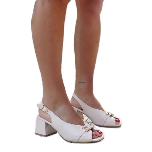 Beżowe sandały ze skórzaną wkładką Totana beżowy ze sklepu ButyModne.pl w kategorii Sandały damskie - zdjęcie 172648155