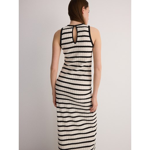 Sukienka Reserved z okrągłym dekoltem z długim rękawem maxi wiosenna 