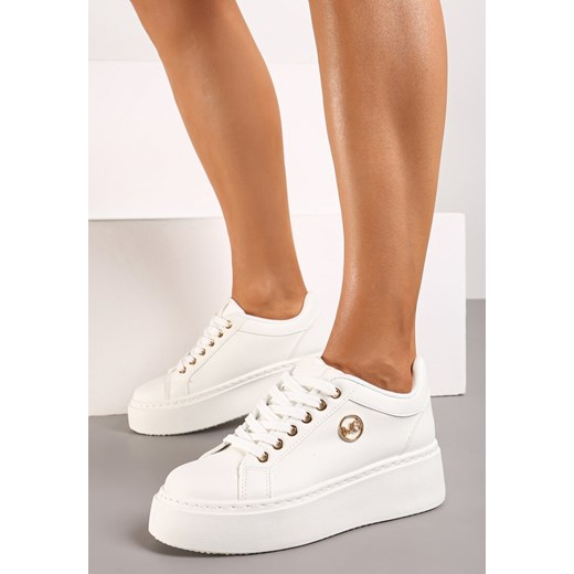 Białe Sneakersy na Platformie z Drobną Okrągłą Aplikacją Tandris ze sklepu born2be.pl w kategorii Buty sportowe damskie - zdjęcie 172655126