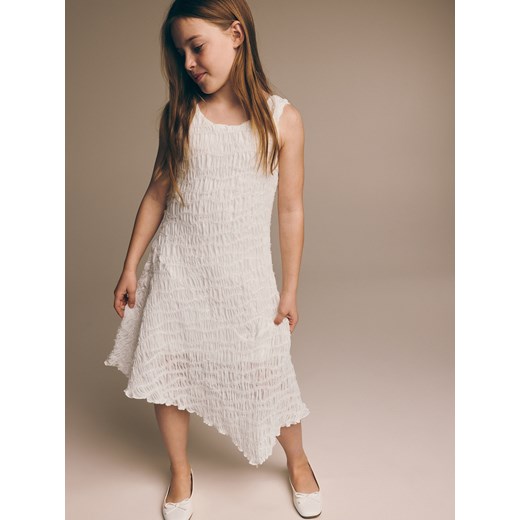Reserved - Sukienka z asymetrycznym dołem - biały ze sklepu Reserved w kategorii Sukienki dziewczęce - zdjęcie 172664176