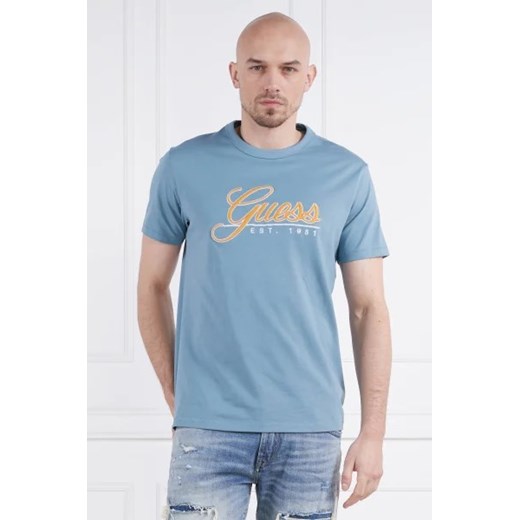 GUESS T-shirt SS CN GUESS 3D EMBRO | Regular Fit ze sklepu Gomez Fashion Store w kategorii T-shirty męskie - zdjęcie 172789476