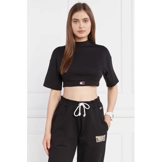Tommy Jeans T-shirt TJW SP CRP XS BADGE MOCK NECK | Cropped Fit ze sklepu Gomez Fashion Store w kategorii Bluzki damskie - zdjęcie 172896536