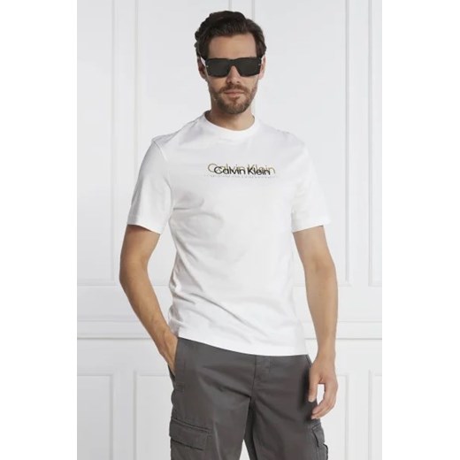 Calvin Klein T-shirt DOUBLE FLOCK LOGO | Regular Fit ze sklepu Gomez Fashion Store w kategorii T-shirty męskie - zdjęcie 172920267