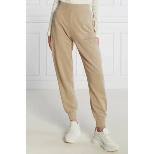 CALVIN KLEIN JEANS Spodnie dresowe | Regular Fit ze sklepu Gomez Fashion Store w kategorii Spodnie damskie - zdjęcie 172941587