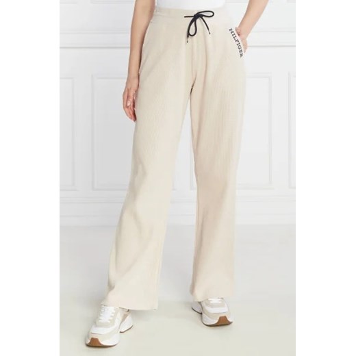 Tommy Hilfiger Spodnie dresowe | Regular Fit ze sklepu Gomez Fashion Store w kategorii Spodnie damskie - zdjęcie 172943926
