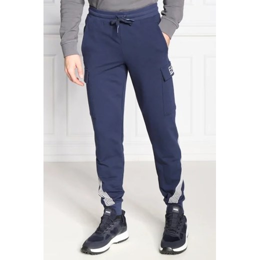 EA7 Spodnie dresowe | Regular Fit ze sklepu Gomez Fashion Store w kategorii Spodnie męskie - zdjęcie 172950937