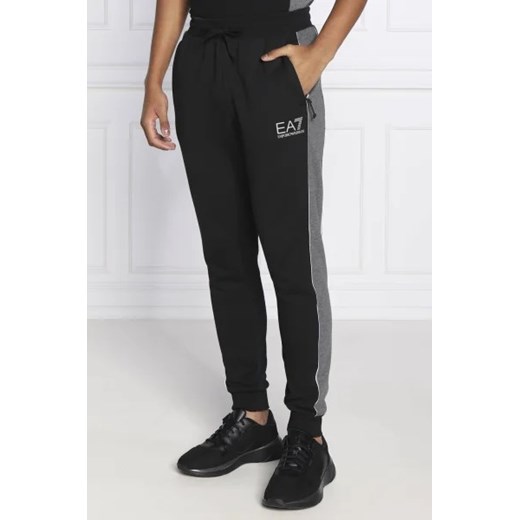 EA7 Spodnie dresowe | Regular Fit ze sklepu Gomez Fashion Store w kategorii Spodnie męskie - zdjęcie 172953178