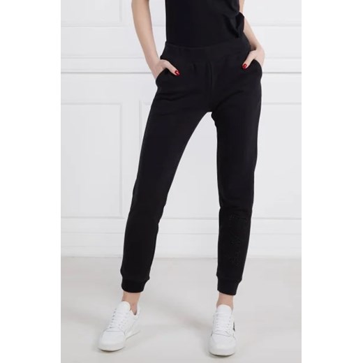 EA7 Spodnie dresowe | Regular Fit ze sklepu Gomez Fashion Store w kategorii Spodnie damskie - zdjęcie 172960719