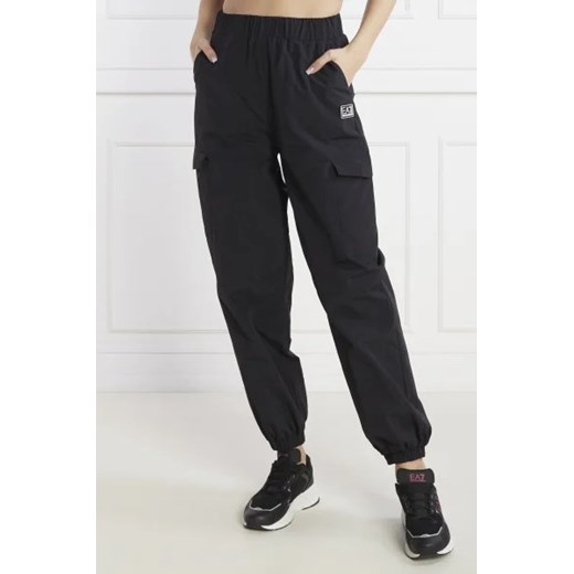 EA7 Spodnie dresowe | Regular Fit ze sklepu Gomez Fashion Store w kategorii Spodnie damskie - zdjęcie 172965925