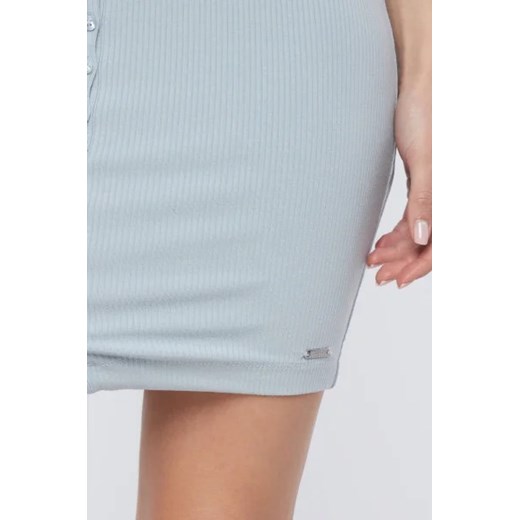 Sukienka Guess z elastanu 