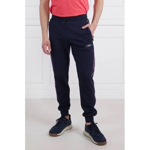 EA7 Spodnie dresowe | Regular Fit ze sklepu Gomez Fashion Store w kategorii Spodnie męskie - zdjęcie 172968056