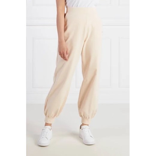 EA7 Spodnie dresowe | Regular Fit ze sklepu Gomez Fashion Store w kategorii Spodnie damskie - zdjęcie 172971755