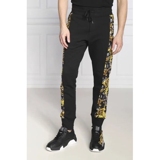 Versace Jeans Couture Spodnie dresowe | Regular Fit S promocyjna cena Gomez Fashion Store