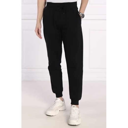 BOSS BLACK Spodnie dresowe Iconic Pants | Regular Fit ze sklepu Gomez Fashion Store w kategorii Spodnie męskie - zdjęcie 172973468