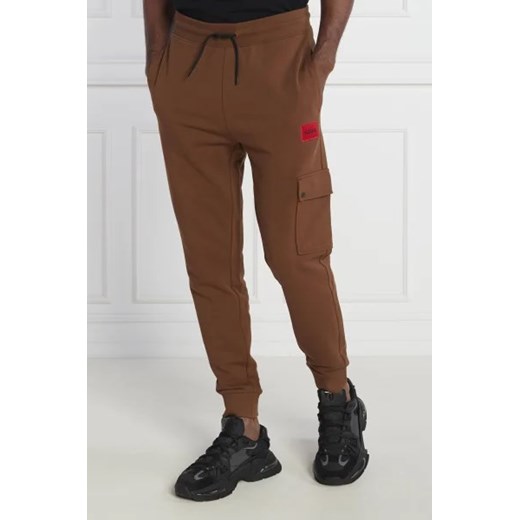 HUGO Spodnie dresowe Dwellrom | Regular Fit ze sklepu Gomez Fashion Store w kategorii Spodnie męskie - zdjęcie 172977817