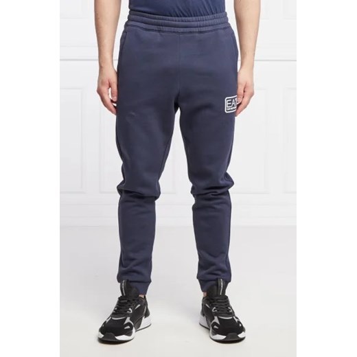 EA7 Spodnie dresowe | Regular Fit ze sklepu Gomez Fashion Store w kategorii Spodnie męskie - zdjęcie 172987138