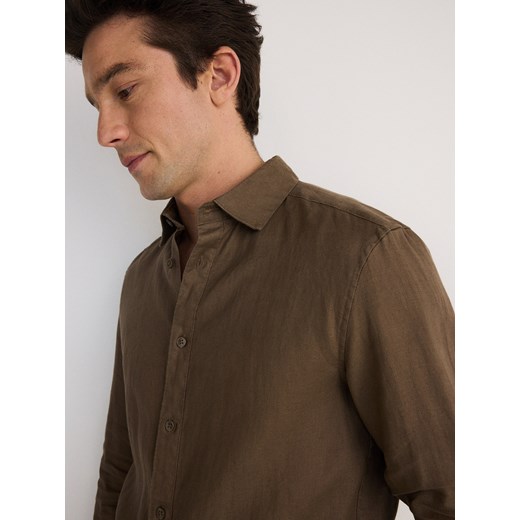 Reserved - Lniana koszula regular fit - brązowy ze sklepu Reserved w kategorii Koszule męskie - zdjęcie 173012947