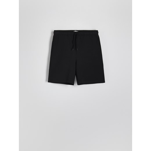 Reserved - Dresowe szorty regular fit - czarny ze sklepu Reserved w kategorii Spodenki męskie - zdjęcie 173117087