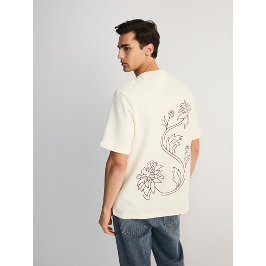 Reserved - T-shirt relaxed z haftem - beżowy ze sklepu Reserved w kategorii T-shirty męskie - zdjęcie 173117539