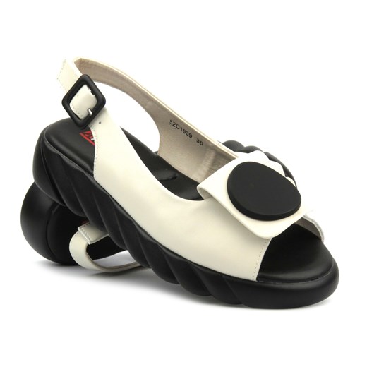Sandały damskie na wygnej platformie - Artiker 52C1639, beżowe ze sklepu ulubioneobuwie w kategorii Sandały damskie - zdjęcie 173121105