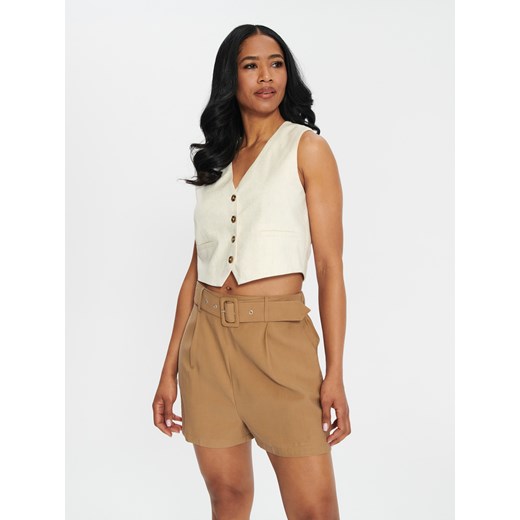 Beżowe szorty Sinsay 