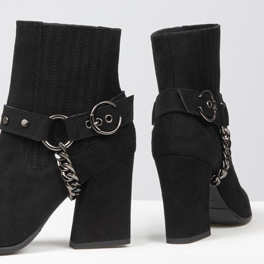 Wojas Czarne Sztyblety Damskie Premium Z Metalowymi Ozdobami Na Nosku Wojas 36 Wojas