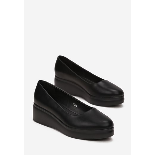 Czarne Czółenka na Niewysokim Koturnie Arrington Renee 38 renee.pl