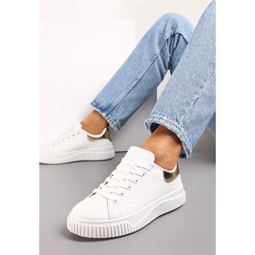 Biało-Złote Sznurowane Sneakersy z Metaliczną Wstawką i Żłobieniami Komparre ze sklepu renee.pl w kategorii Buty sportowe damskie - zdjęcie 173194168