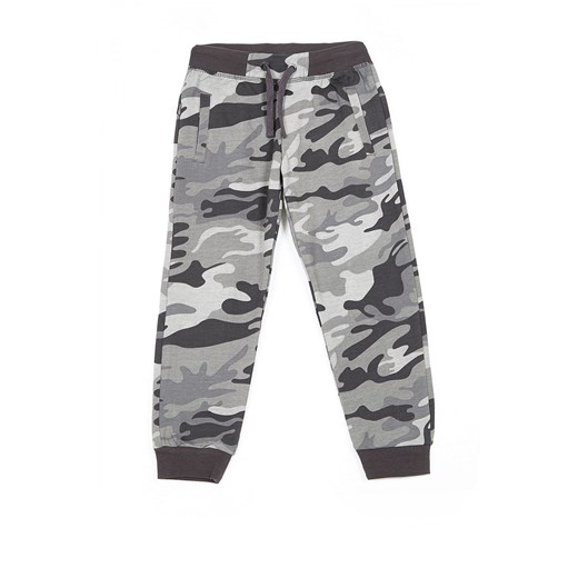 Camouflage jogging pants terranova  nadruki