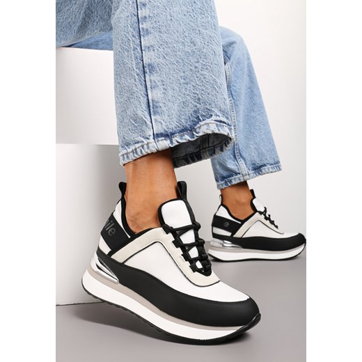 Czarno-Białe Sneakersy z Metaliczną Wstawką i Ozdobnym Napisem na Ukrytym Koturnie Alivewna ze sklepu renee.pl w kategorii Buty sportowe damskie - zdjęcie 173231056