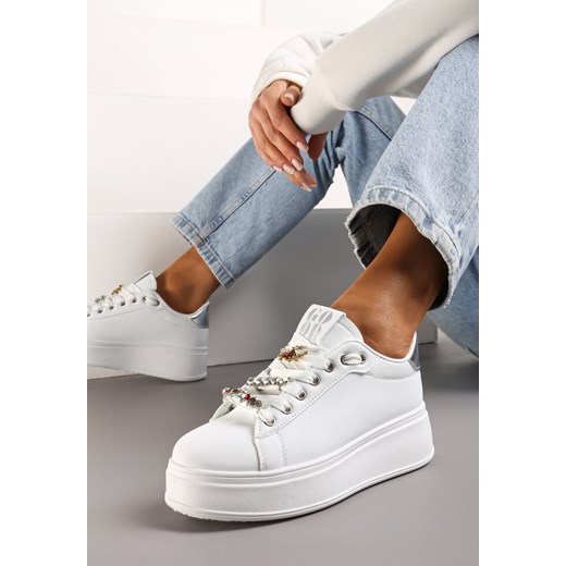Biało-Srebrne Sneakersy na Platformie Ozdobione Odpinanymi Aplikacjami z Cyrkonii Neishi ze sklepu renee.pl w kategorii Buty sportowe damskie - zdjęcie 173232226
