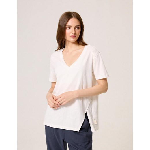 Koszulka POGGIA Off White XS ze sklepu Diverse w kategorii Bluzki damskie - zdjęcie 173291055