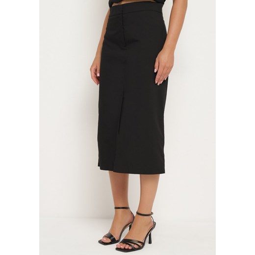 Czarna Spódnica Trapezowa Wimlea ze sklepu Born2be Odzież w kategorii Spódnice - zdjęcie 173296175