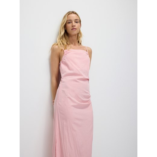 Reserved - Sukienka z wiskozą - różowy ze sklepu Reserved w kategorii Sukienki - zdjęcie 173307018