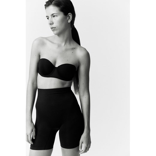 H & M - Szorty modelujące push-up - Czarny H & M M H&M