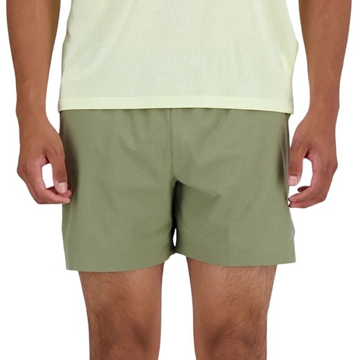 Spodenki New Balance MS41286DEK - zielone ze sklepu streetstyle24.pl w kategorii Spodenki męskie - zdjęcie 173328166