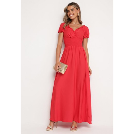 Czerwona Wiskozowa Sukienka z Gumką w Pasie i Trójkątnym Dekoltem Quneri ze sklepu Born2be Odzież w kategorii Sukienki - zdjęcie 173338698