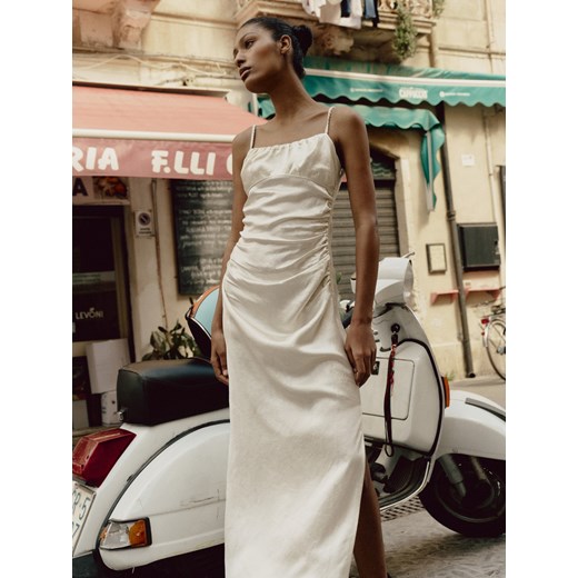 Reserved - Sukienka z tkaniny NAIA - złamana biel ze sklepu Reserved w kategorii Sukienki - zdjęcie 173352389